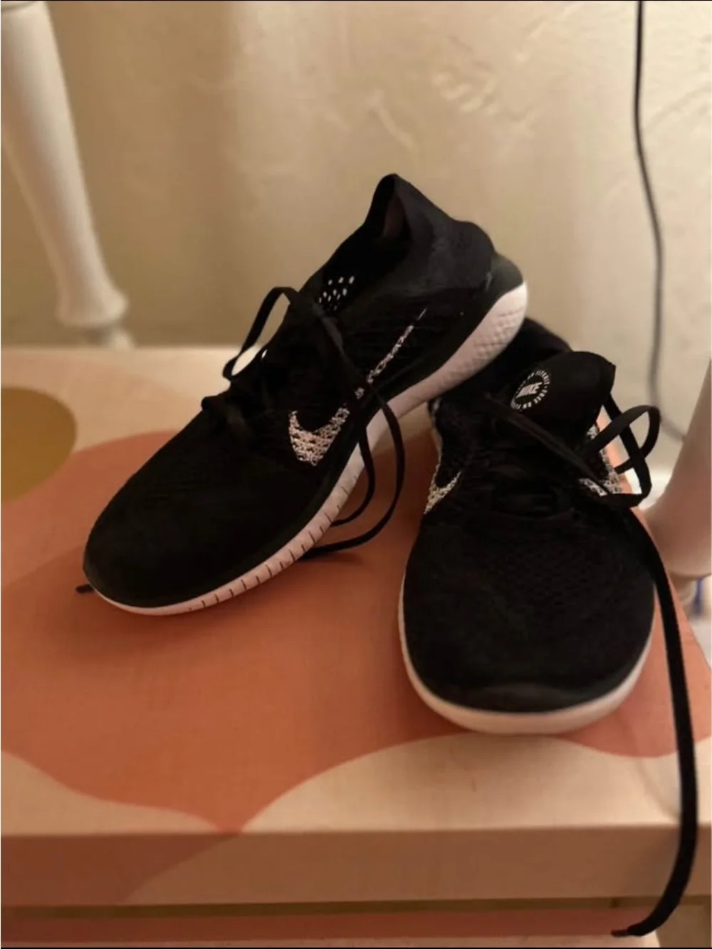 Nike Black and White Women's Athletic Shoes